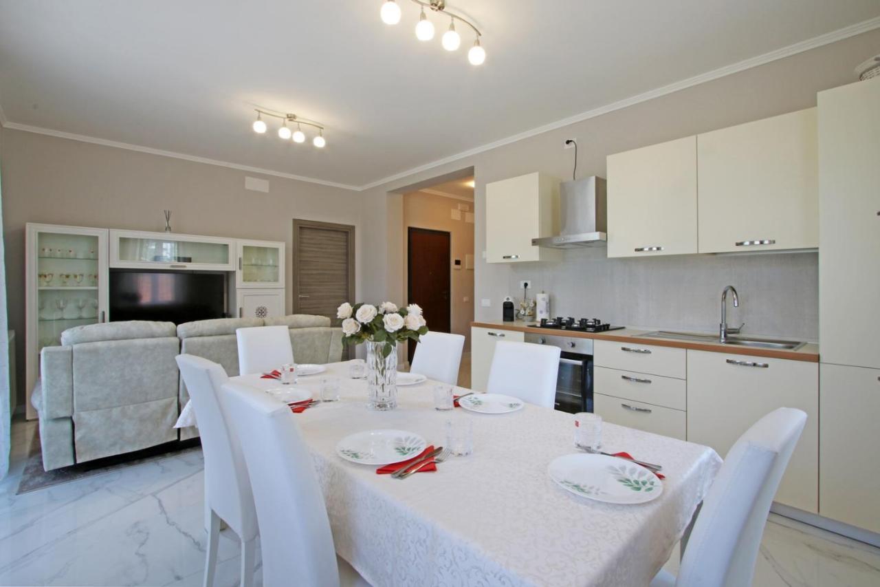 Palazzo Richard Leone Apartment อูดิเน ภายนอก รูปภาพ